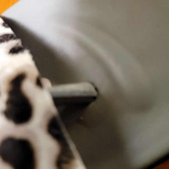 Donald Pliner, grey leopard toe thong sandal, 81/2 M - Picture 6 of 6